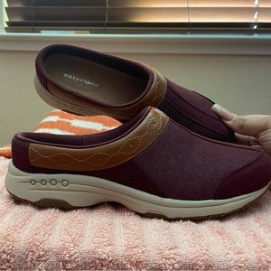 Easy Spirit Burgundy Clogs